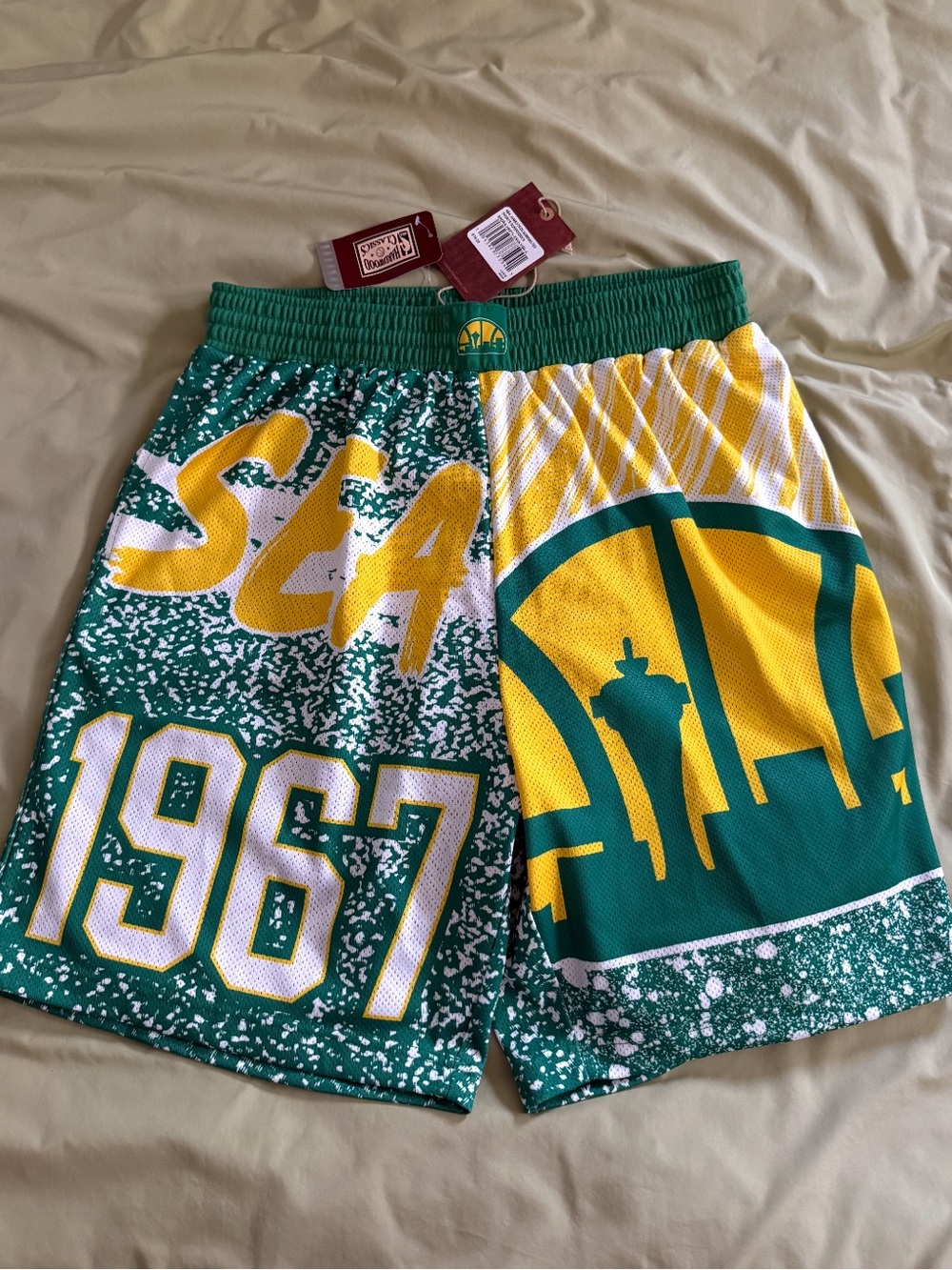 Mitchell & Ness Seattle SuperSonics NBA Hardwood Classics Mesh Shorts